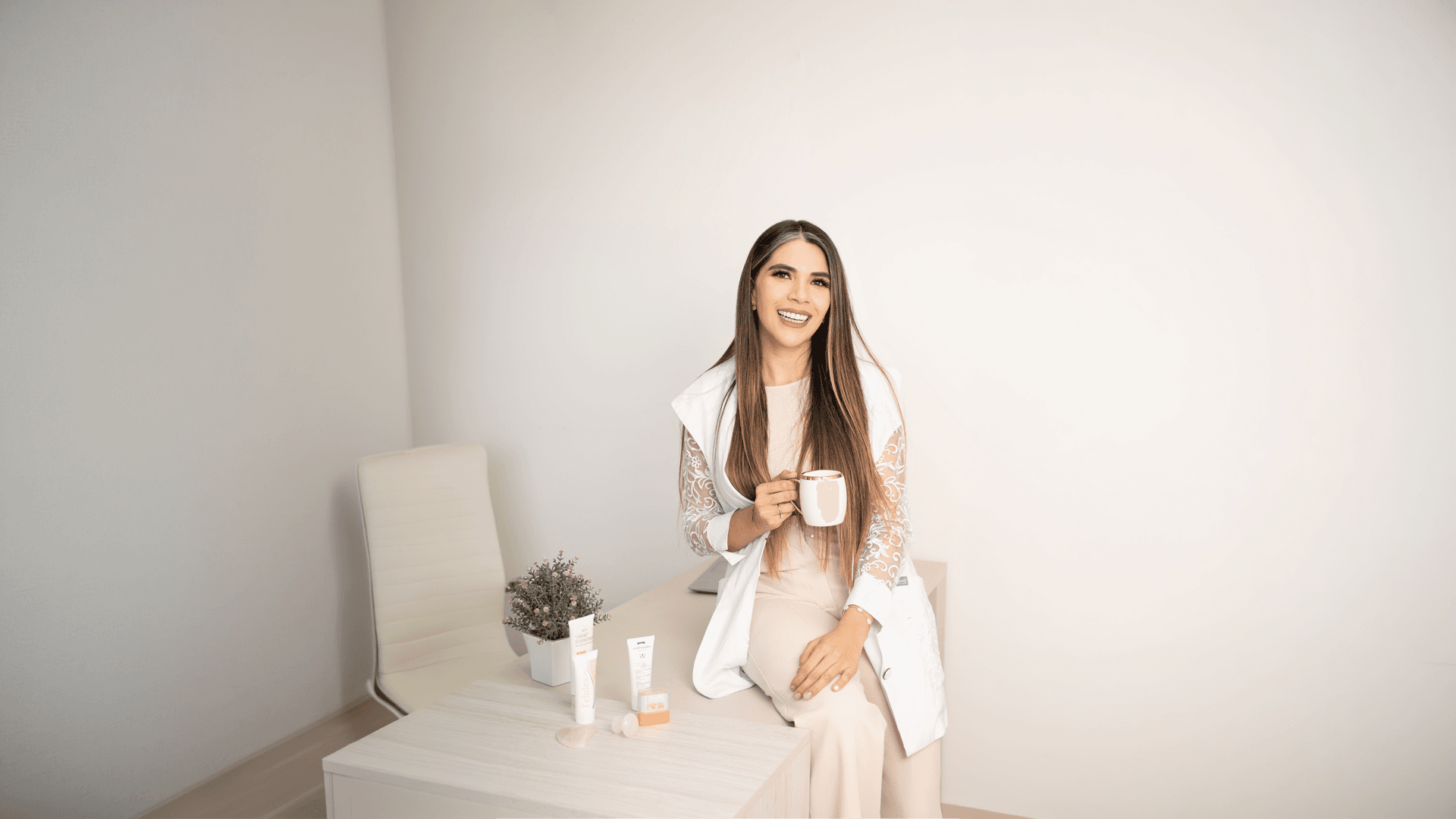 ANA BELÉN SALAZAR