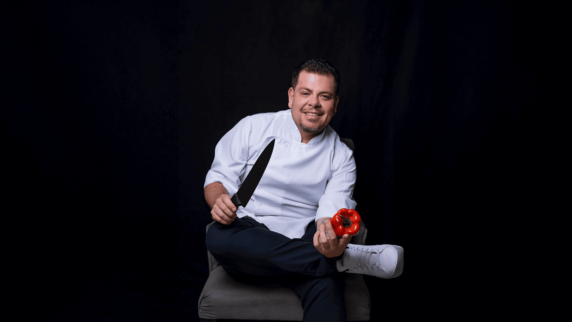 CARLOS VILLACÍS